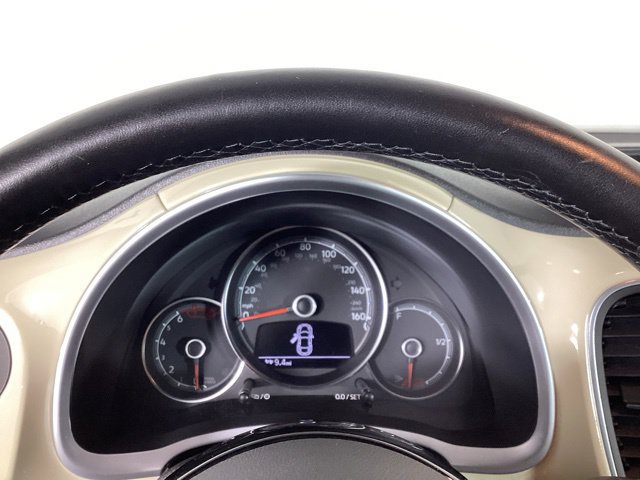 Used 2019 Volkswagen Beetle 2.0T SE FWD image 13