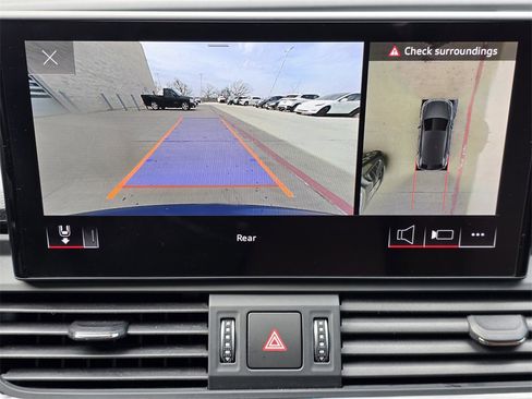 Used 2021 Audi Q5 e Premium Plus w/ Premium Plus Package image 13