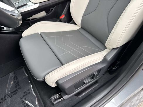 Used 2025 BMW X2 xDrive28i image 19