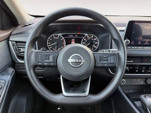 Used 2023 Nissan Rogue S FWD image 23