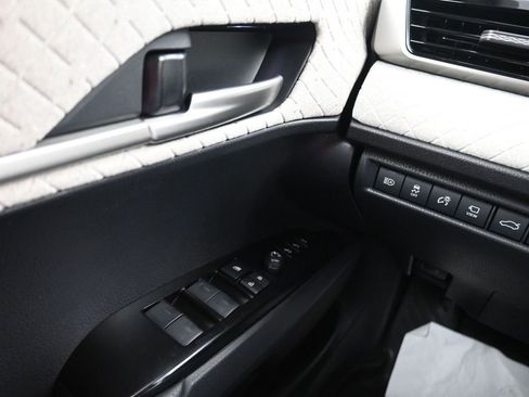 Used 2026 Toyota Camry XLE w/ Premium Plus Package image 11