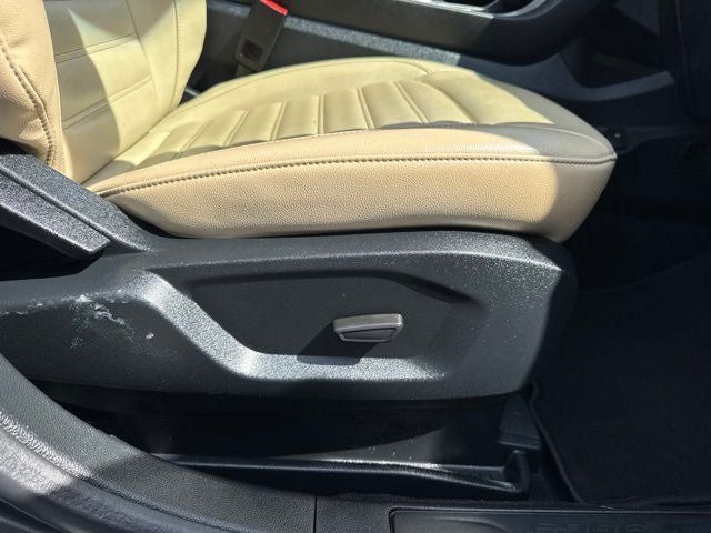 Used 2020 Ford Edge SEL w/ Cold Weather Package AWD/4WD image 30