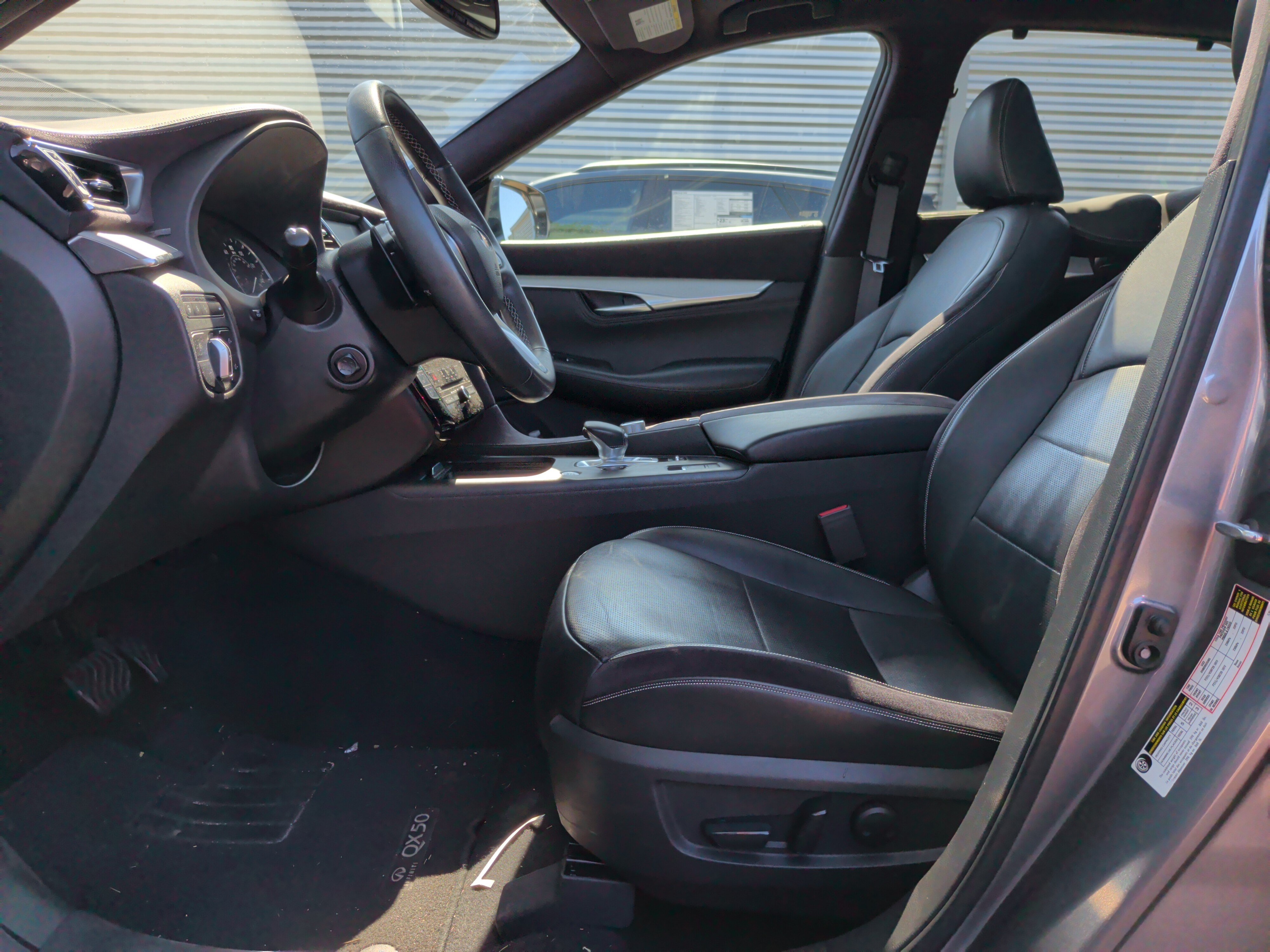 Used 2019 INFINITI QX50 Essential w/ Sensory Package FWD image 16