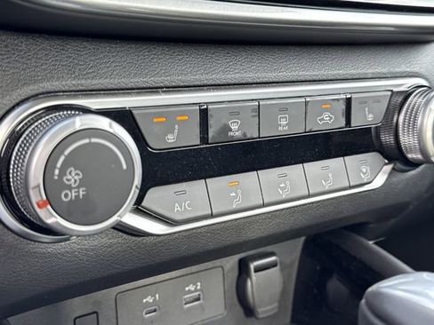 Certified 2024 Nissan Altima 2.5 SR w/ SR Premium Package image 29