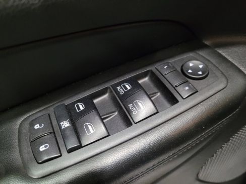 Used 2018 Jeep Grand Cherokee Altitude AWD/4WD image 27