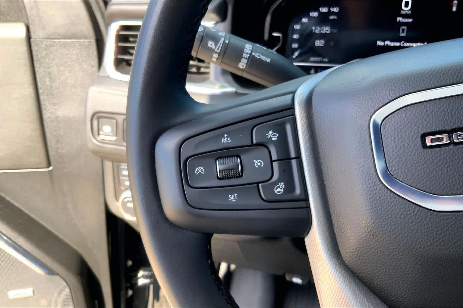 Used 2024 GMC Yukon Denali AWD/4WD image 22