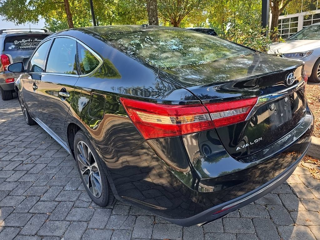 Used 2018 Toyota Avalon XLE FWD image 5