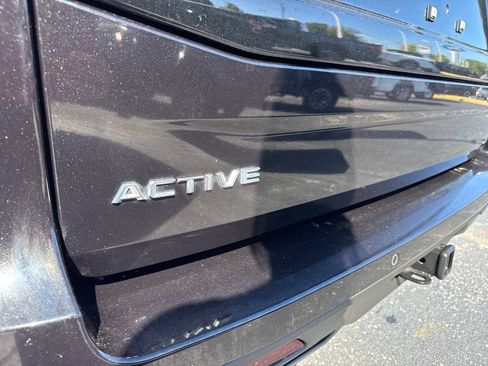 Used 2025 Ford Expedition Active AWD/4WD image 11
