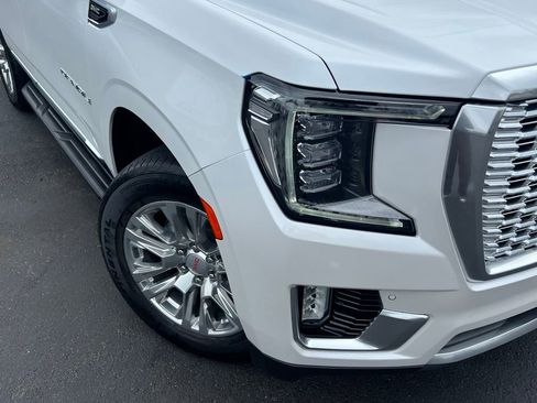 Used 2024 GMC Yukon Denali AWD/4WD image 2