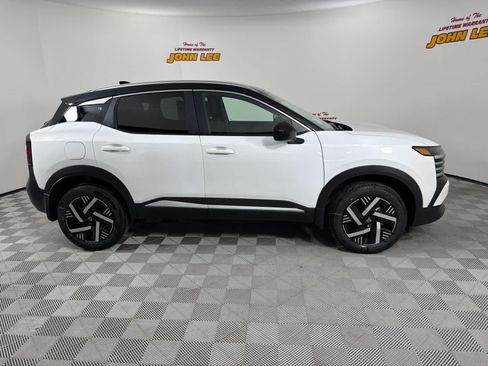 New 2026 Nissan Kicks SV w/ SV Premium Package FWD image 7