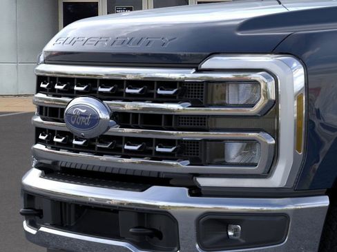 New 2025 Ford F250 Lariat w/ Chrome Package image 17