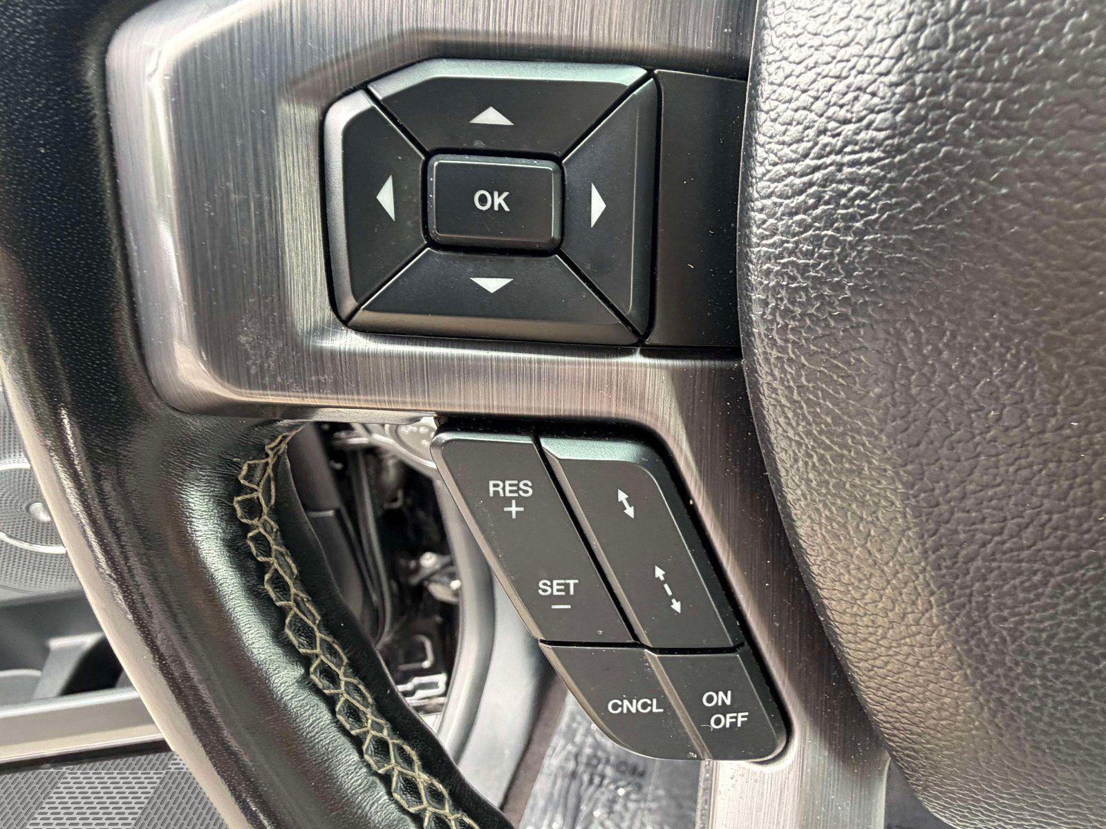Used 2018 Ford Expedition Max Platinum AWD/4WD image 14