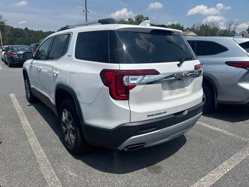 Used 2021 GMC Acadia SLT w/ LPO, Bright Accent Package FWD image 2