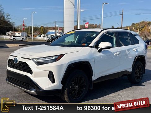 Used 2023 Toyota RAV4 SE w/ SE Grade Weather Package image 10
