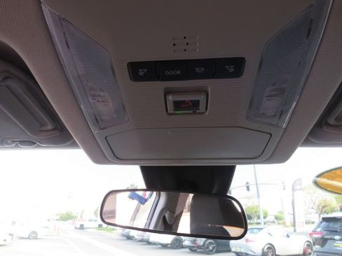 Used 2022 Toyota RAV4 XLE image 30