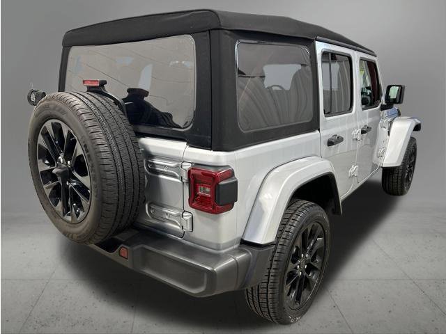 Used 2024 Jeep Wrangler Unlimited Sahara AWD/4WD image 5