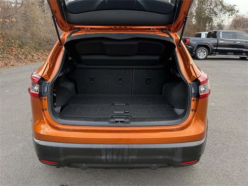 Used 2020 Nissan Rogue Sport SL w/ Premium Package image 12