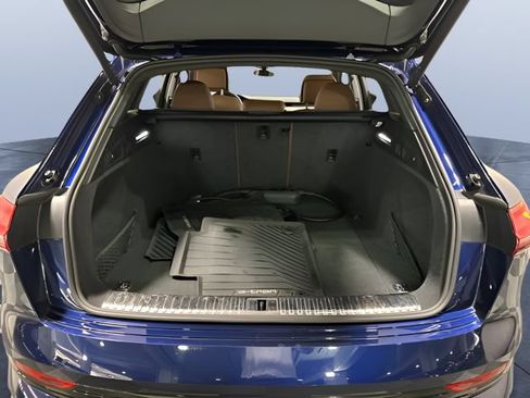 Used 2022 Audi e-tron Premium AWD/4WD image 10