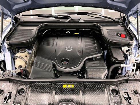 Used 2026 Mercedes-Benz GLS 450 4MATIC image 9