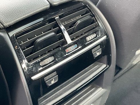 Used 2017 BMW 540i xDrive image 37