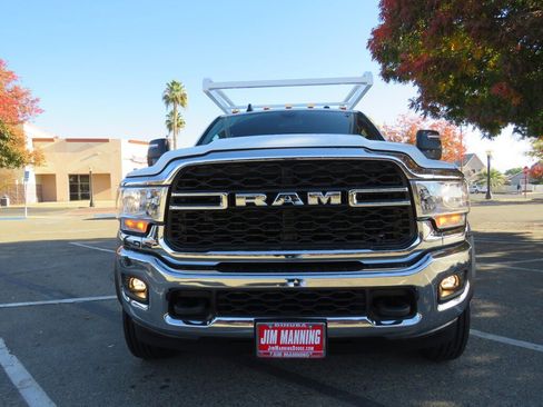 New 2023 RAM 4500 Tradesman w/ Chrome Appearance Group RWD image 5