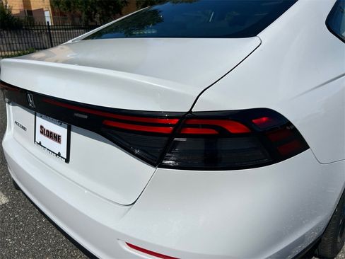 New 2025 Honda Accord SE image 18