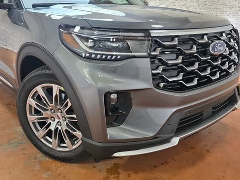 New 2026 Ford Explorer Platinum image 10