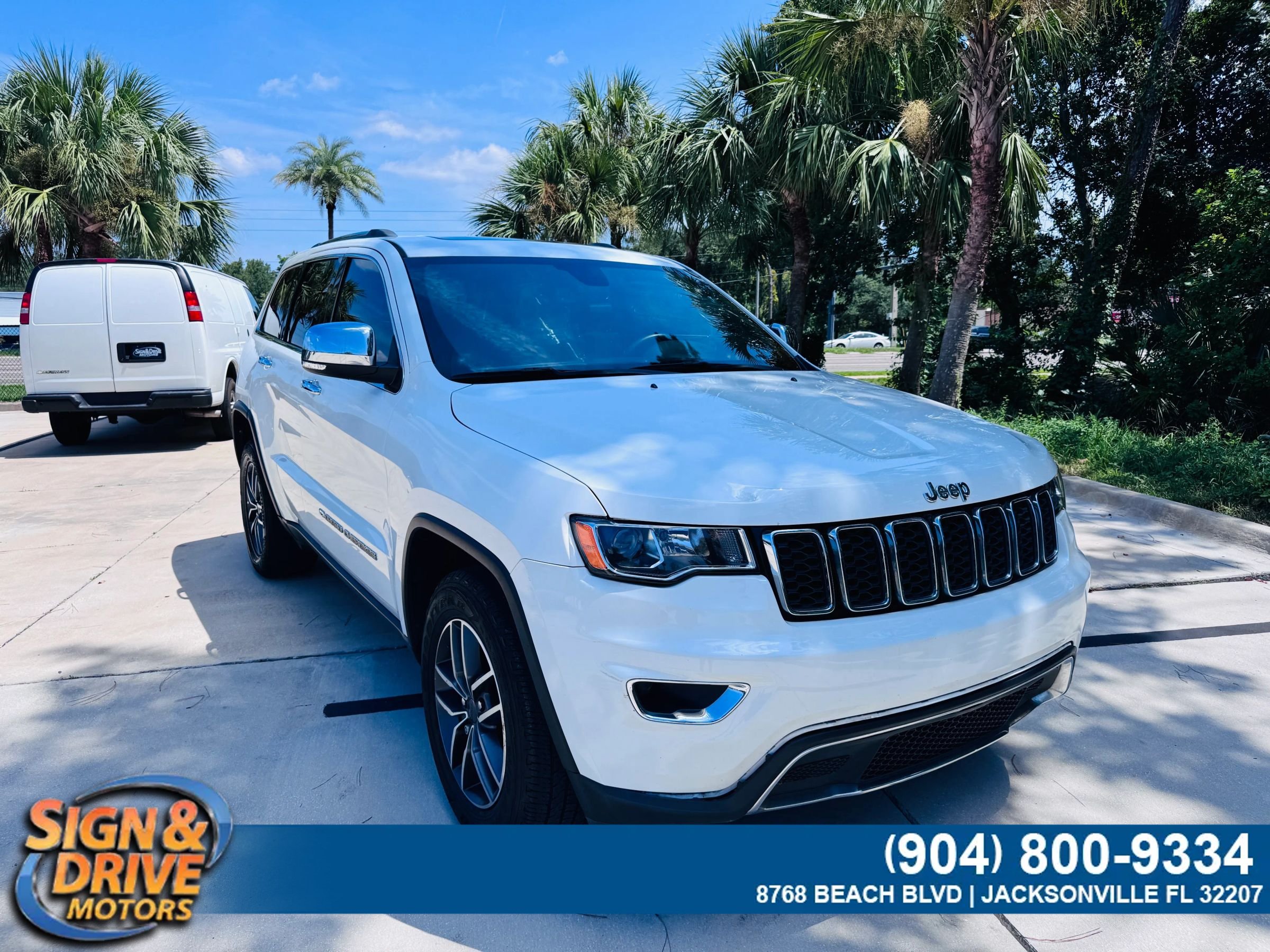 Used 2022 Jeep Grand Cherokee Limited RWD image 2