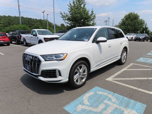 Used 2023 Audi Q7 3.0T Premium Plus AWD/4WD image 3