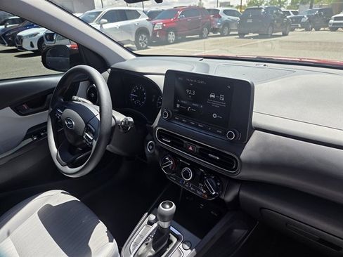 Used 2023 Hyundai Kona SEL w/ Cargo Package AWD/4WD image 6