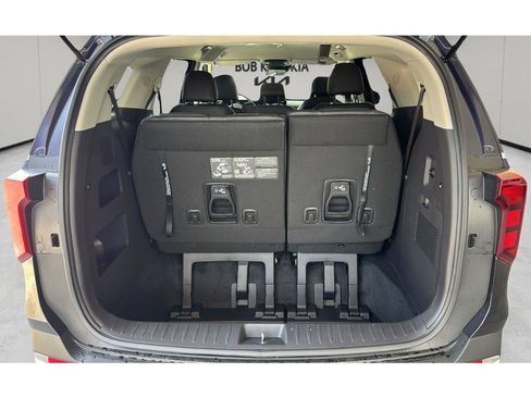 New 2026 Kia Carnival FWD image 14