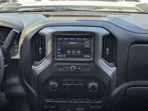 Used 2020 Chevrolet Silverado 2500 W/T w/ WT Safety Package AWD/4WD image 17