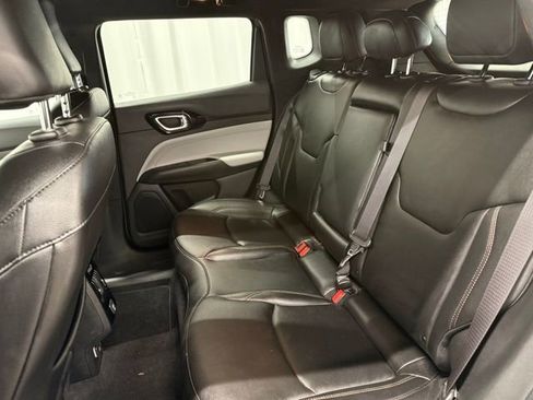 Used 2024 Jeep Compass Limited image 21