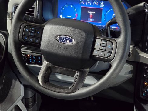 New 2026 Ford F250 XLT w/ XLT Premium Package AWD/4WD image 23