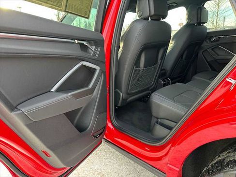 Used 2024 Audi Q3 2.0T Premium Plus image 15