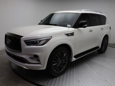 Used 2024 INFINITI QX80 Sensory image 1