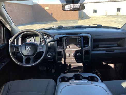Used 2018 RAM 3500 Tradesman w/ Chrome Appearance Group image 24