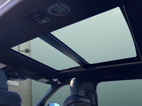 Used 2020 Ford Explorer ST w/ ST High-Performance Pack image 30