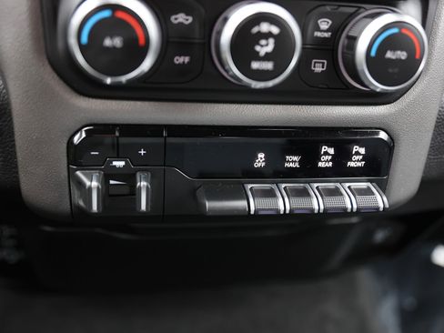 Used 2020 RAM 1500 Big Horn image 29