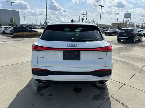 New 2025 Audi Q5 Prestige image 9