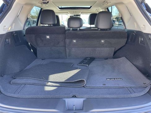 Used 2024 Nissan Murano SL image 11
