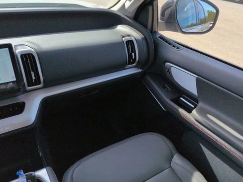 New 2025 Ford Expedition Max Active image 17