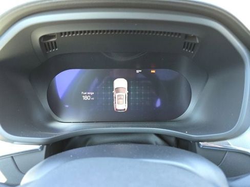 Certified 2025 Volvo XC60 B5 Ultra AWD/4WD image 33