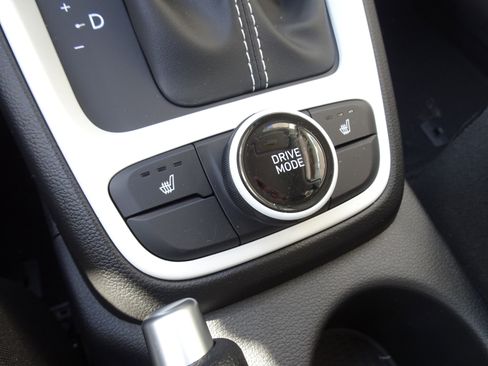 New 2026 Hyundai Venue SEL image 14