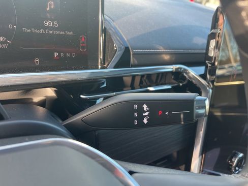 Used 2024 GMC Sierra EV Denali image 21