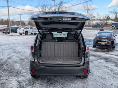 Used 2016 Toyota Highlander Limited image 39