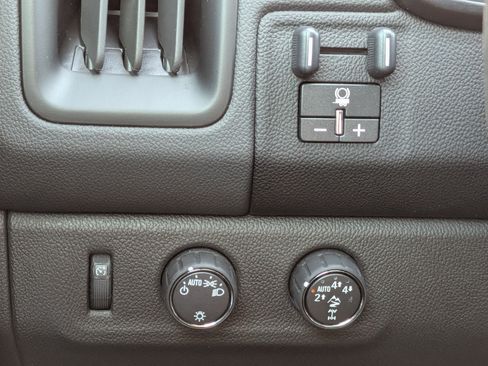 Used 2022 Chevrolet Colorado ZR2 AWD/4WD image 23
