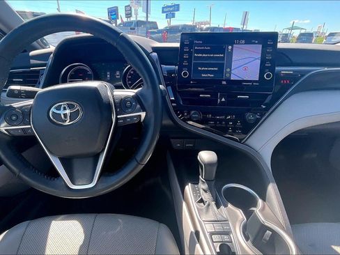 Used 2021 Toyota Camry XLE w/ Navigation Upgrade Package FWD image 15