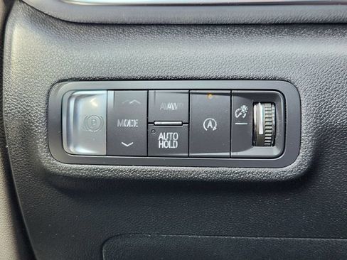 Used 2025 GMC Terrain Elevation w/ Elevation Premium Package AWD/4WD image 13