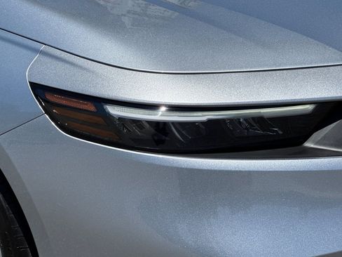 Certified 2025 Honda Accord SE image 12